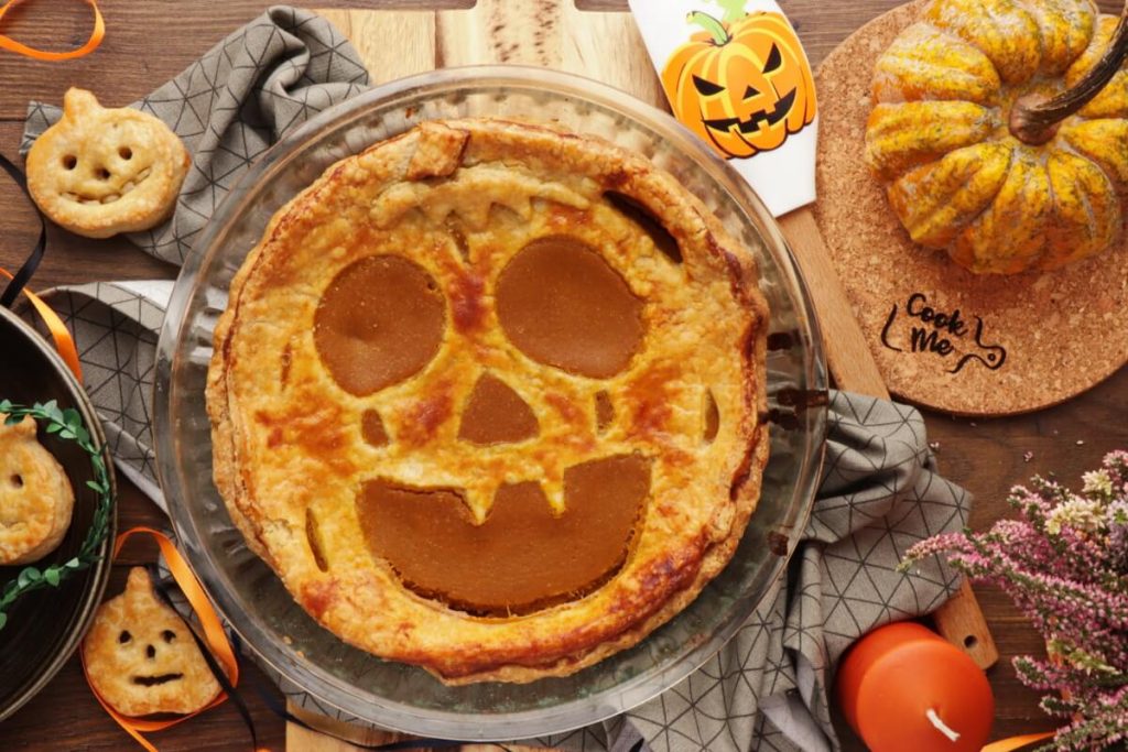 Pumpkin Cut-Out Pie Recipe-Halloween Pumpkin Pie-Easy Homemade Halloween Pumpkin Pie