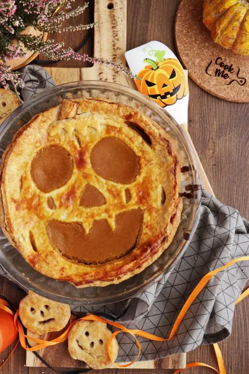 Pumpkin Cut-Out Pie