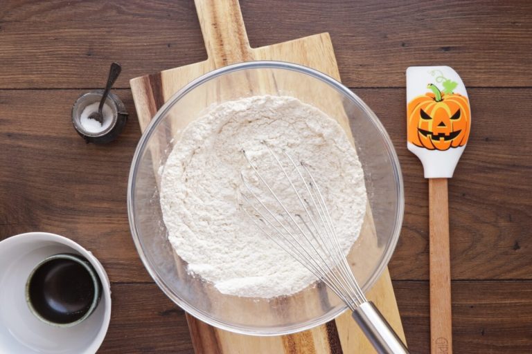 Step 1 - Pumpkin Cut-Out Pie