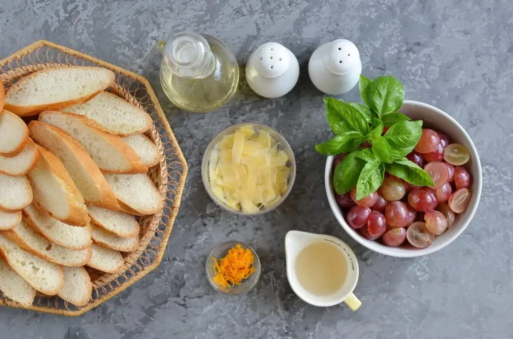 Ingredients for Roasted Grape Crostini