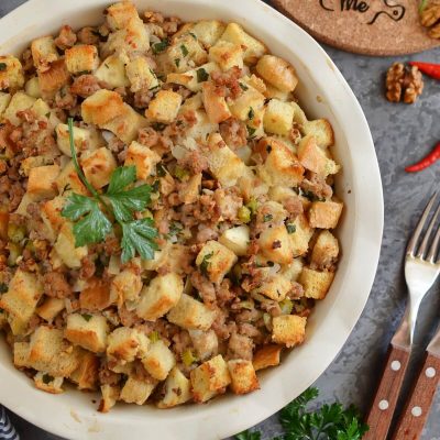 Sage, Sausage and Apple Dressing Recipe-How To Make Sage, Sausage and Apple Dressing-Delicious Sage, Sausage and Apple Dressing