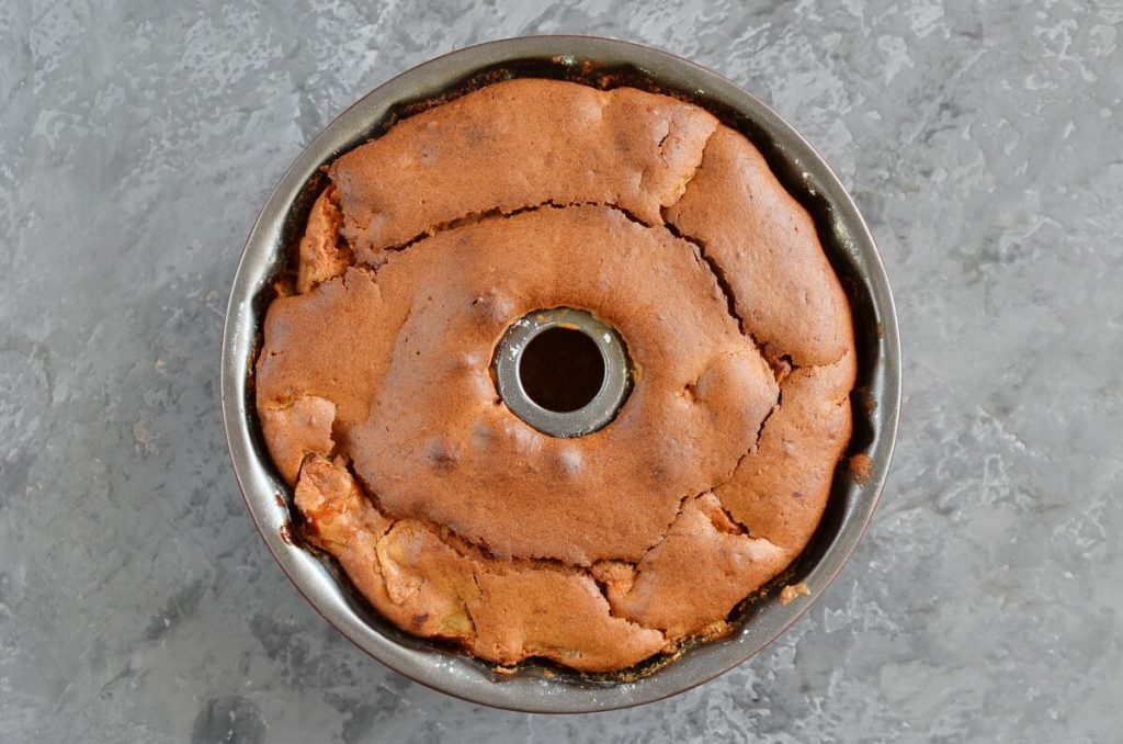Spiced Apple-Mascarpone Bundt Cake recipe - step 10