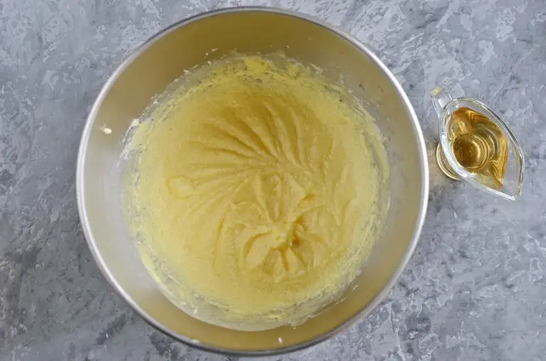 Step 4 - Spiced Apple-Mascarpone Bundt Cake