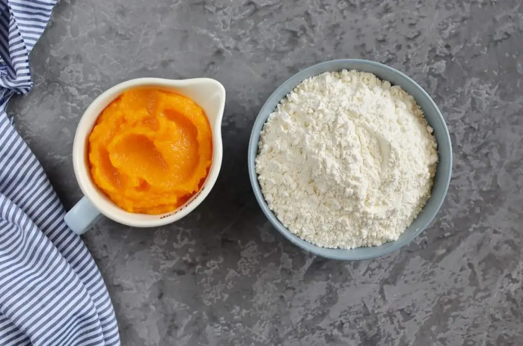 Ingredients for Two Ingredient Fresh Pumpkin Pasta