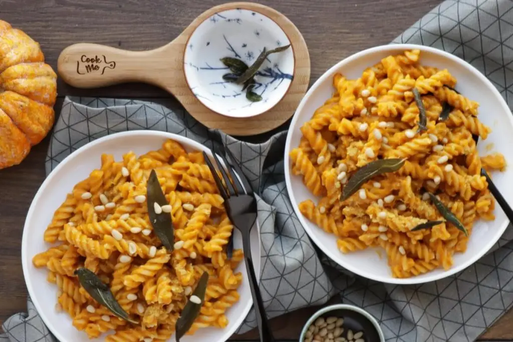 Vegan Pumpkin Mac and Cheese
