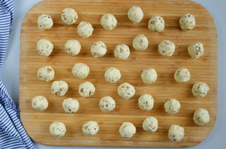 Step 5 - Russian Tea Cakes-Snowballs
