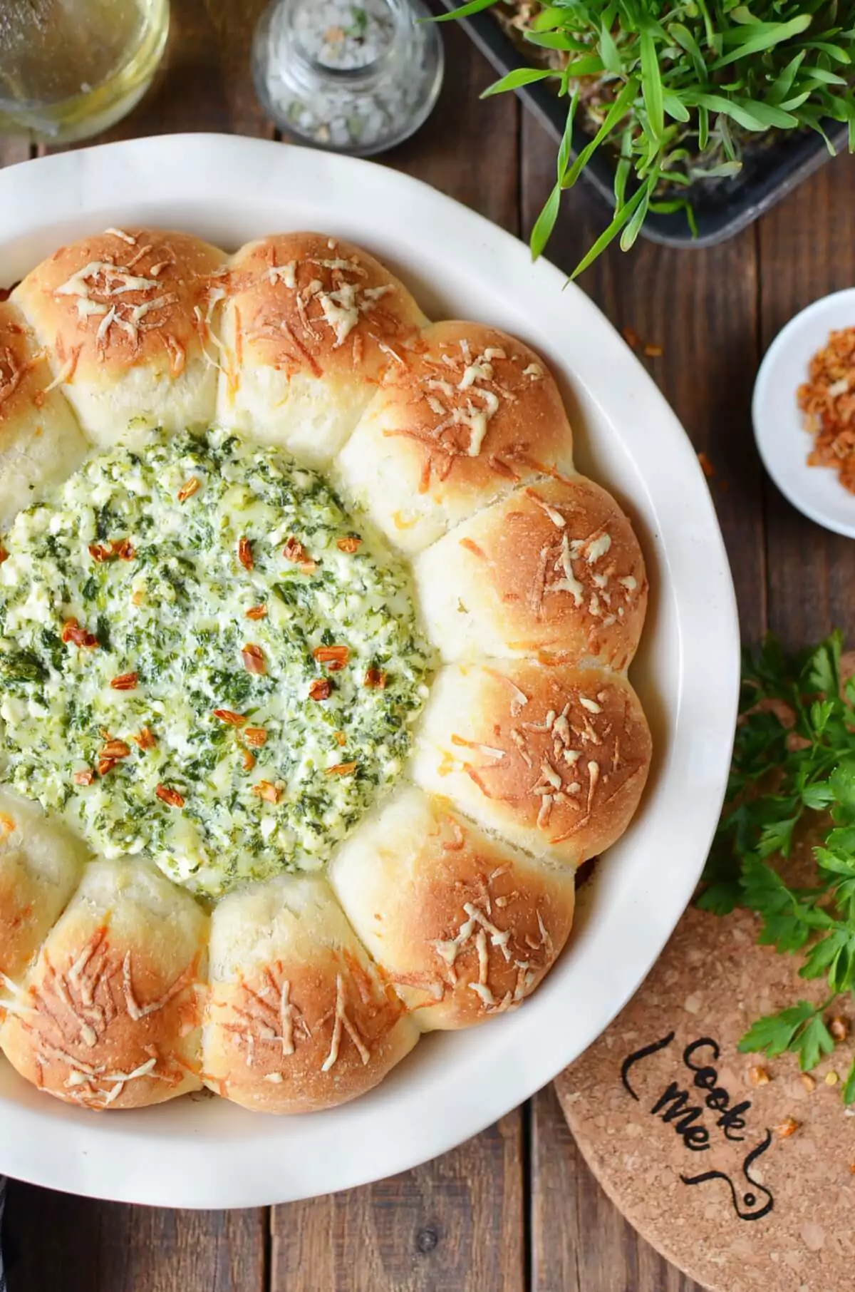 Baked Biscuit Wreath Dip