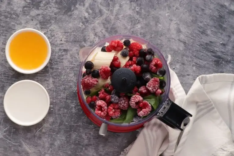 Step 1 - Berry Green Smoothie