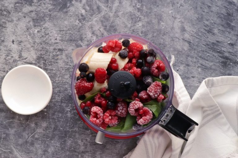 Step 2 - Berry Green Smoothie