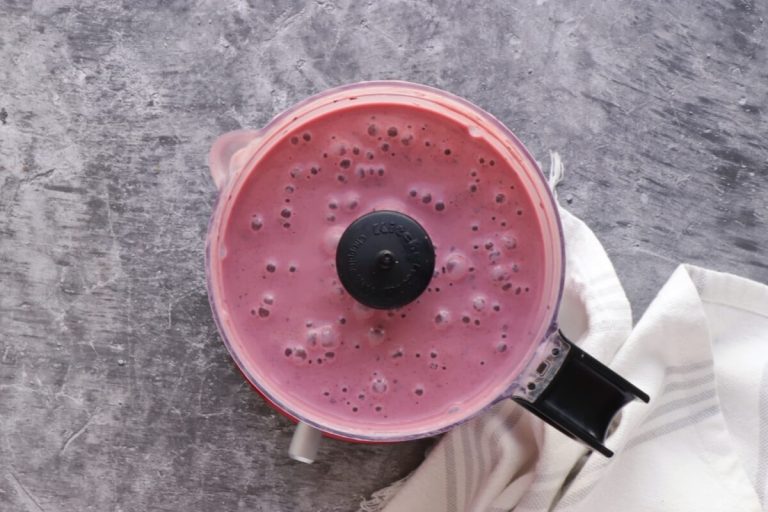 Step 3 - Berry Green Smoothie