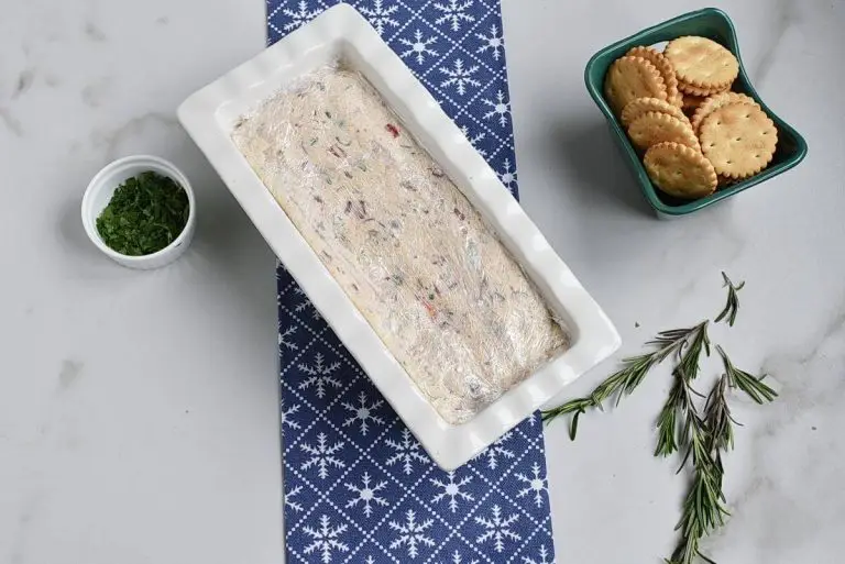 Step 4 - Christmas Appetisers – Italian Cheese Log