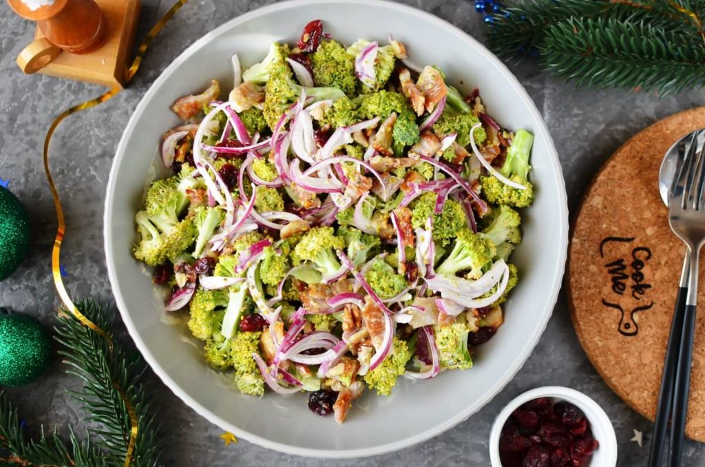 How to serve Christmas Craisin Broccoli Salad