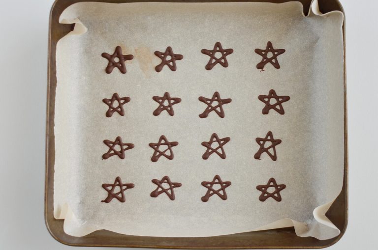 Step 10 - Christmas Tree Meringue Cookies