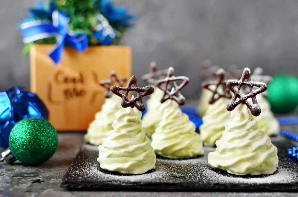 Christmas-Tree-Meringue-Cookies-Recipe-How-To-Make-Christmas-Tree-Meringue-Cookies-Delicious-Christmas-Tree-Meringue-Cookies-