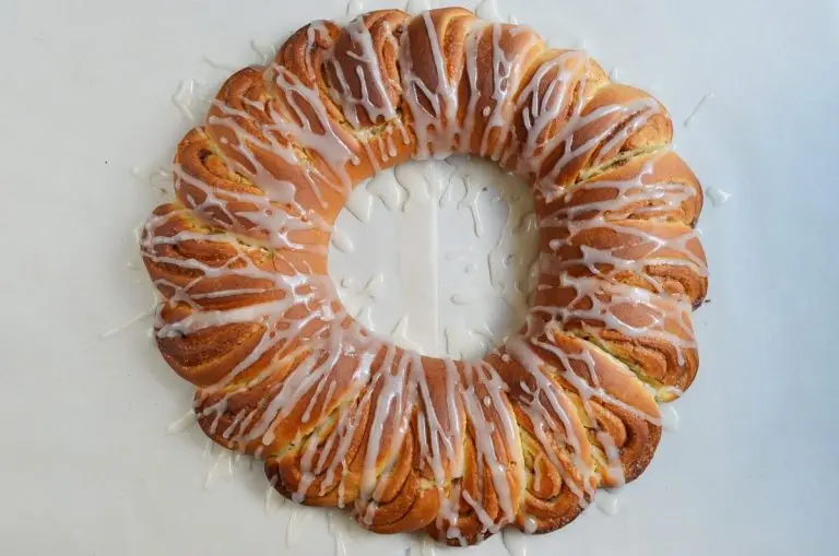 Step 17 - Cinnamon Roll Wreath