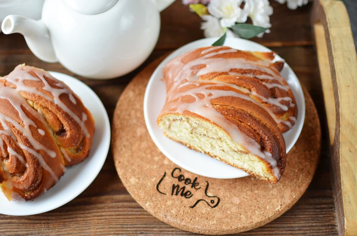 Cinnamon Roll Wreath