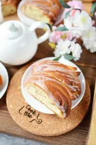 Cinnamon Roll Wreath