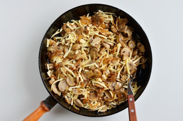Step 7 - Gruyere, Mushroom & Caramelized Onion Bites