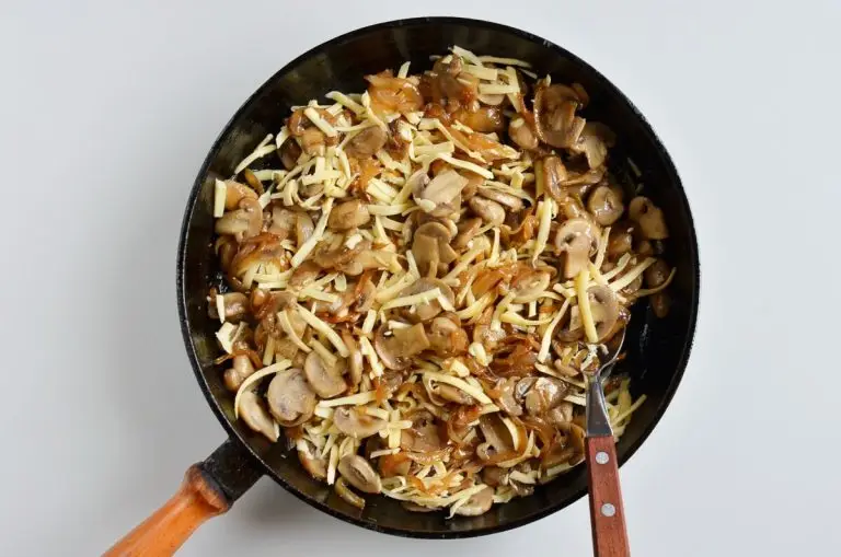 Step 7 - Gruyere, Mushroom & Caramelized Onion Bites