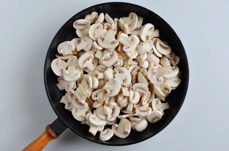 Step 1 - Gruyere, Mushroom & Caramelized Onion Bites