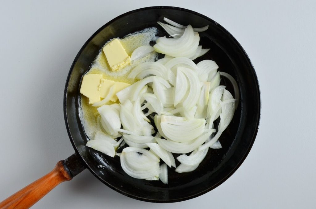 Gruyere, Mushroom & Caramelized Onion Bites recipe - step 2