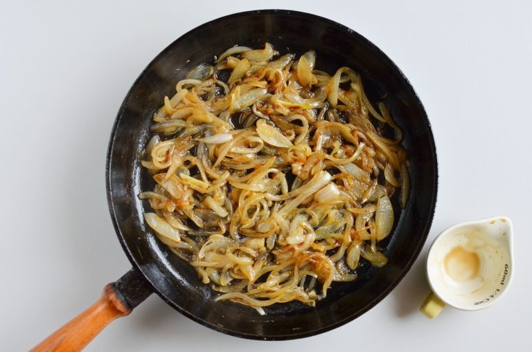 Step 4 - Gruyere, Mushroom & Caramelized Onion Bites