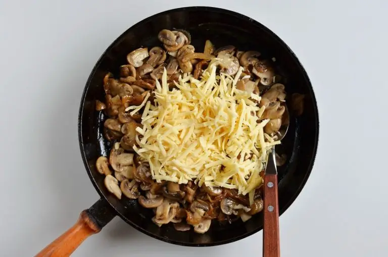 Step 7 - Gruyere, Mushroom & Caramelized Onion Bites