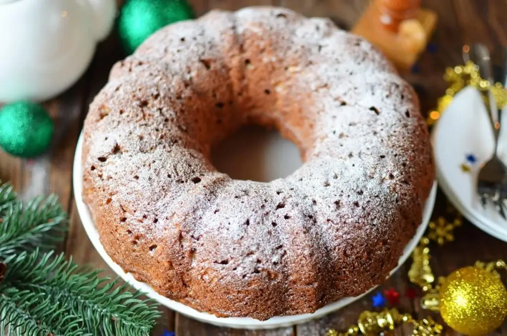 Holiday Apple Spiced Bundt Cake