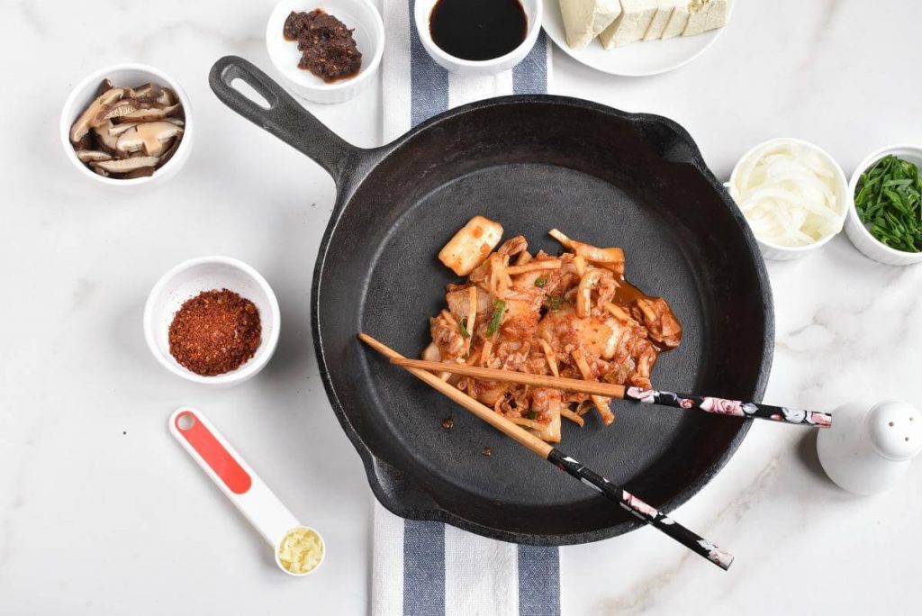 Kimchi Jjigae – Kimchi Stew recipe - step 2