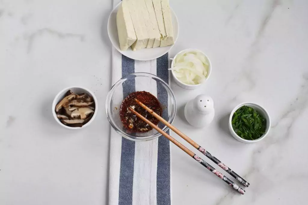 Kimchi Jjigae – Kimchi Stew recipe - step 3