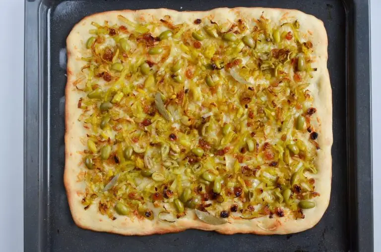 Step 7 - Leek, Green Olive and Sultana Pissaladière