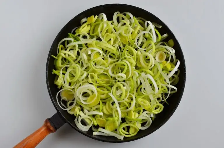 Step 3 - Leek, Green Olive and Sultana Pissaladière