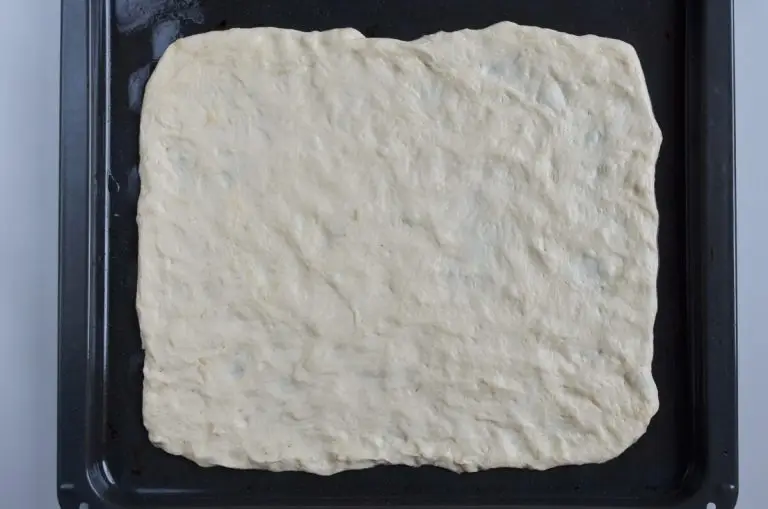 Step 5 - Leek, Green Olive and Sultana Pissaladière