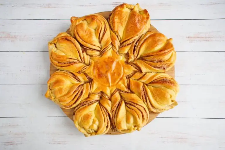 Step 14 - New Year’s Star Bread