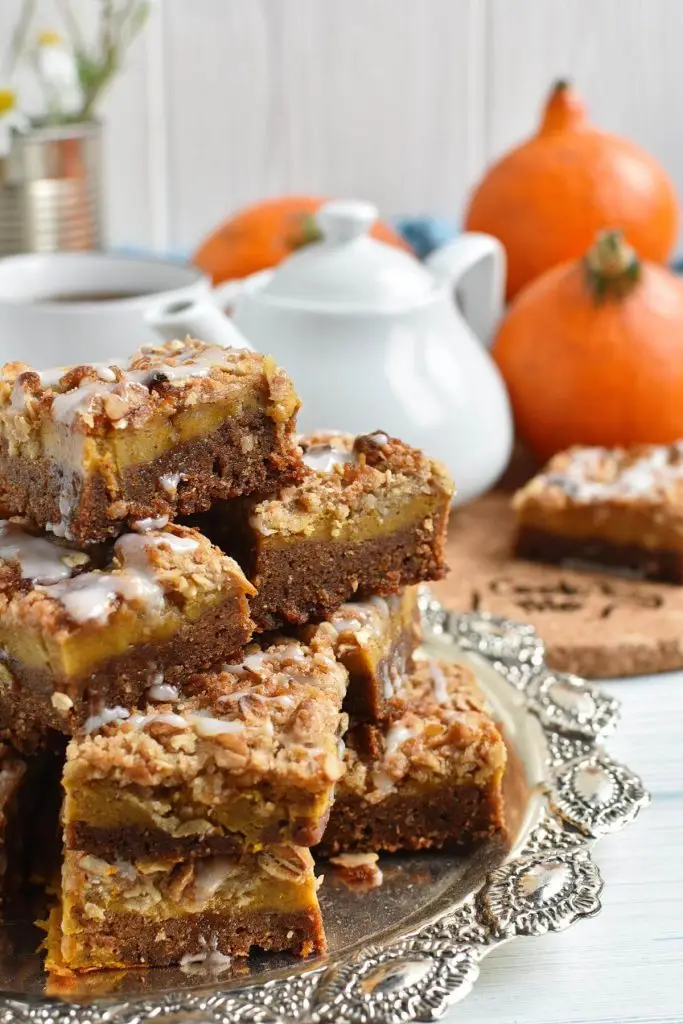 Pumpkin Streusel Bars