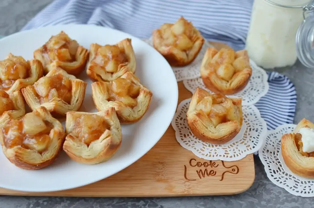 Apple Pie Puff Pastry Cups