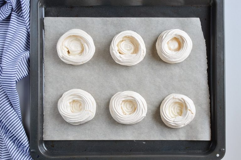 Step 4 - Vegan Aquafaba Pavlova