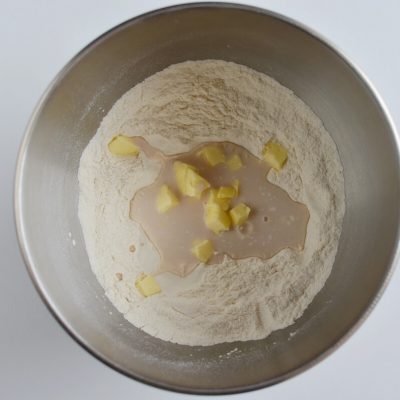 Authentic Schwäbischer Zwiebelkuchen recipe - step 1