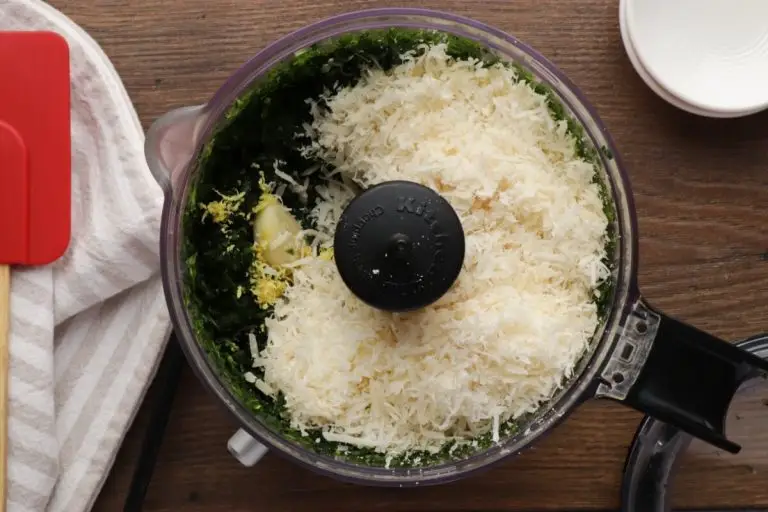 Bucatini with Winter Pesto and Sweet Potatoes recipe - step 4