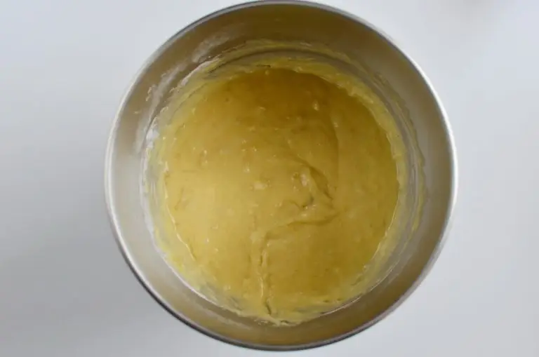 Step 6 - Easy Banana Cake