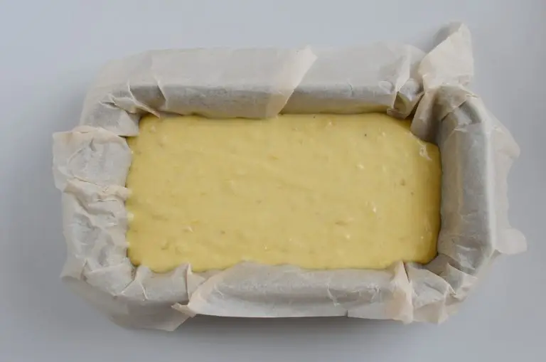 Step 7 - Easy Banana Cake