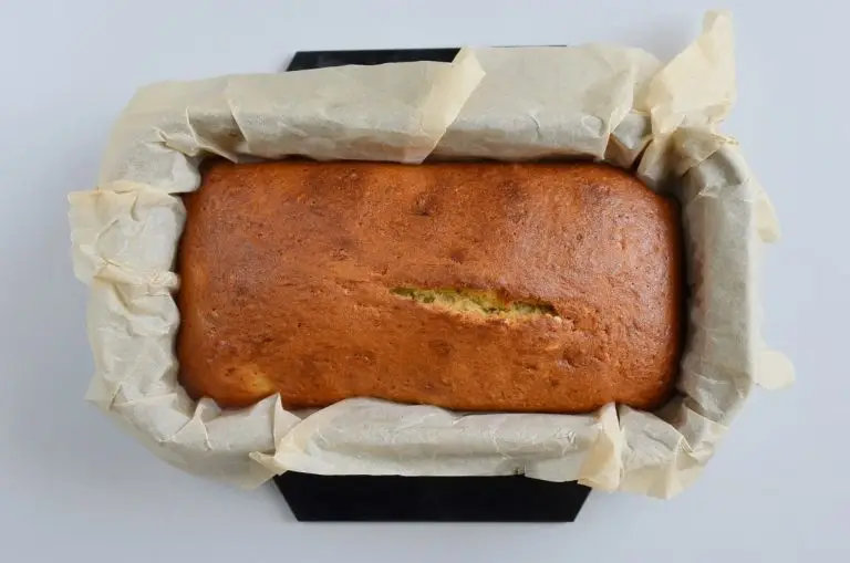 Step 7 - Easy Banana Cake