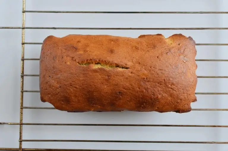 Step 8 - Easy Banana Cake