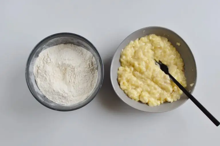 Step 2 - Easy Banana Cake