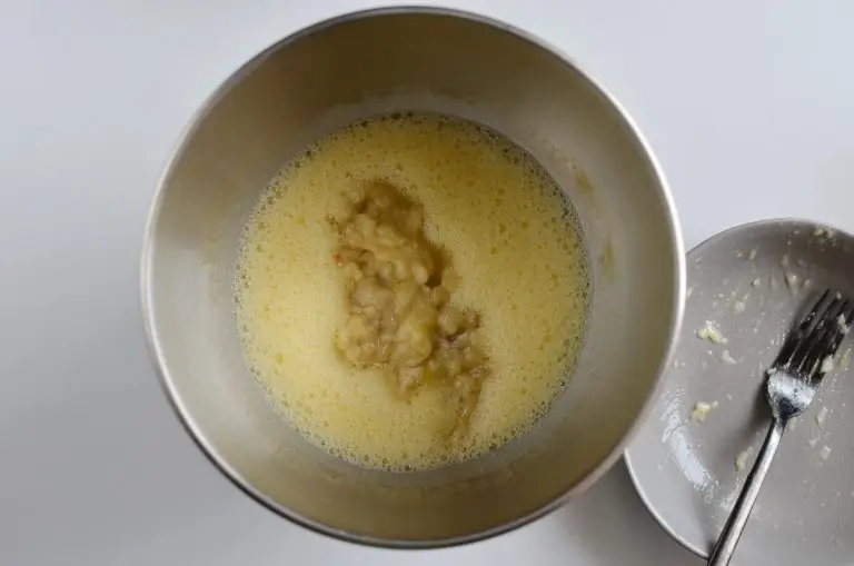 Step 4 - Easy Banana Cake