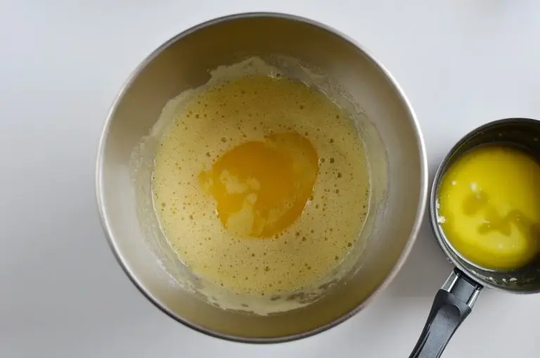 Step 5 - Easy Banana Cake