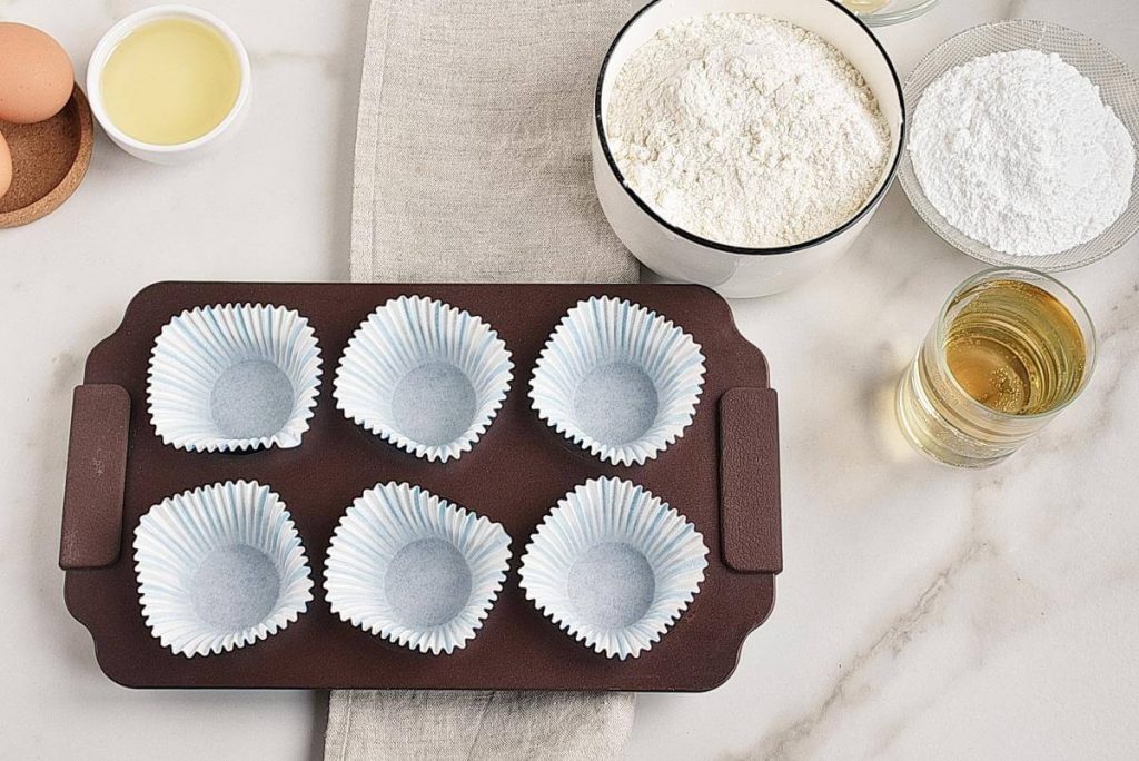 Easy Champagne Cupcakes recipe - step 1