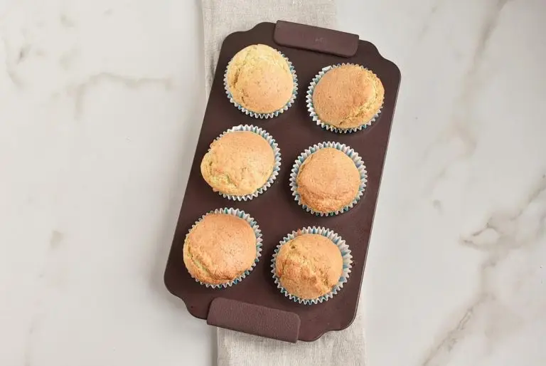 Step 4 - Easy Champagne Cupcakes