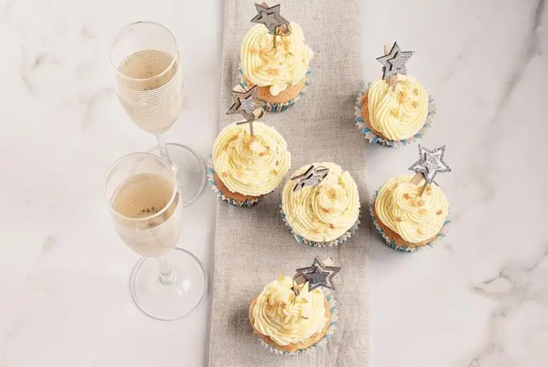 Step 8 - Easy Champagne Cupcakes