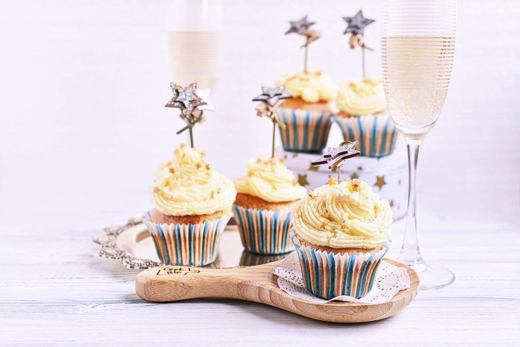 Easy Champagne Cupcakes